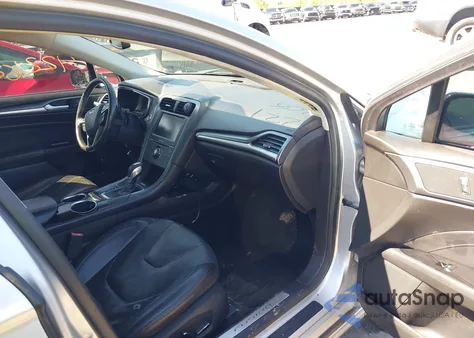 2014 Ford Fusion Titanium z USA, uszkodzony, nr VIN 3FA6P0D92ER106641